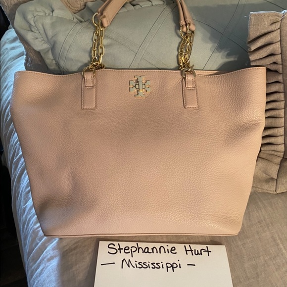 Tory Burch leather handbag. - Picture 2 of 4